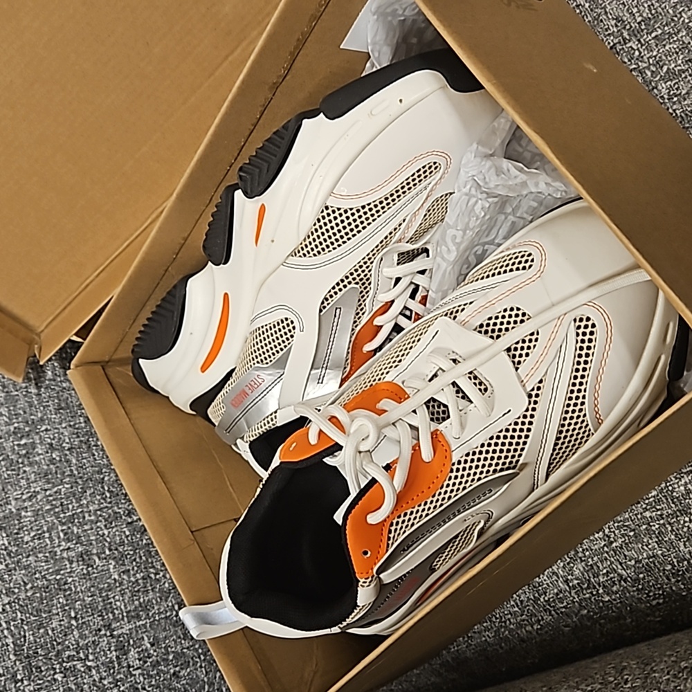Steve Madden Possession Sneakers
